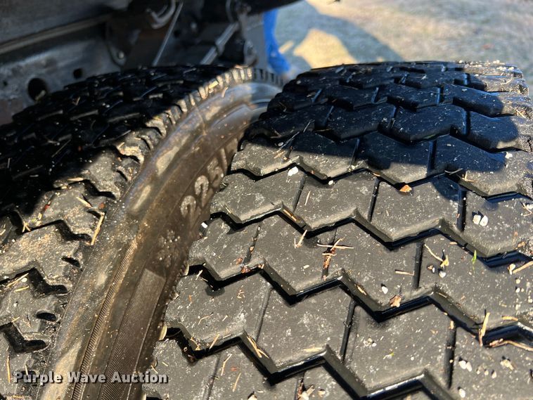 image for item KR9525 2006 Ford F450 Super Duty  dump flatbed truck