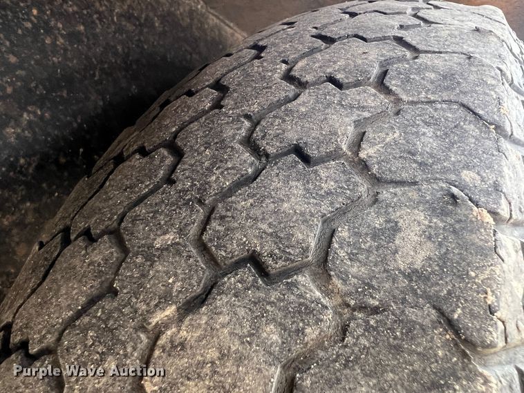 image for item KR9527 Kubota BX2670 tractor with 2017 Kubota trailer