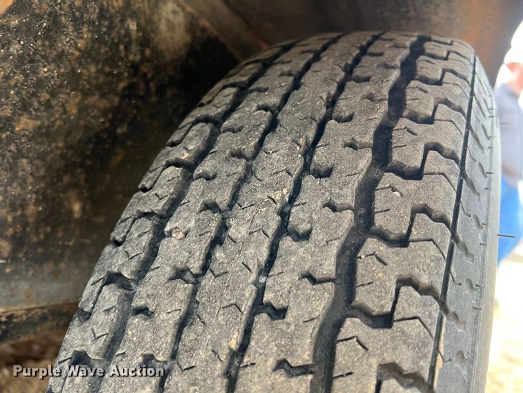 image for item KR9527 Kubota BX2670 tractor with 2017 Kubota trailer