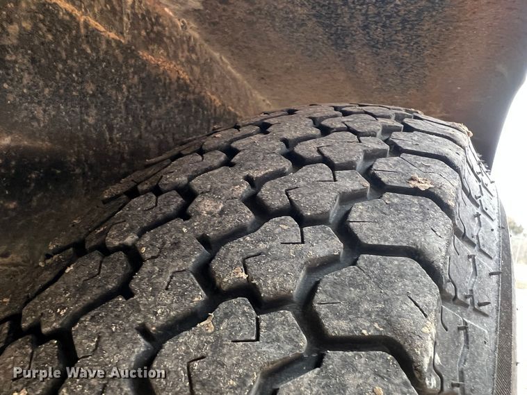 image for item KR9527 Kubota BX2670 tractor with 2017 Kubota trailer