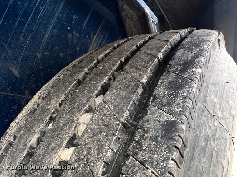 image for item KR9528 2015 Air Tow D12  dump trailer