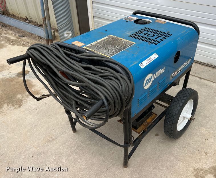 image for item KR9531 Miller Bluestar 185  welder/generator