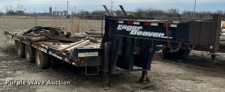 image for item KR9533 2007 Eager Beaver 25XPT  equipment trailer