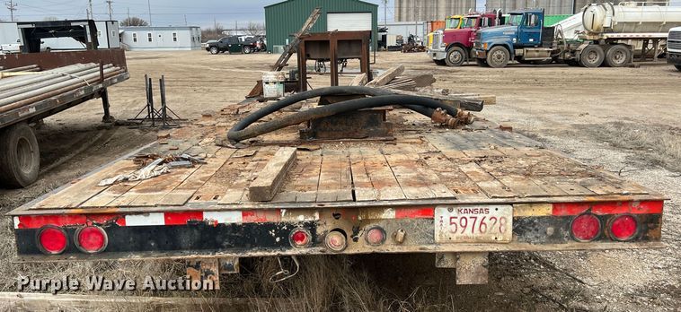 image for item KR9533 2007 Eager Beaver 25XPT  equipment trailer