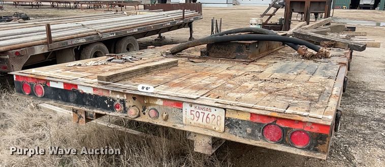 image for item KR9533 2007 Eager Beaver 25XPT  equipment trailer