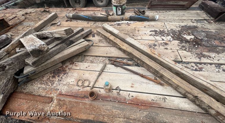 image for item KR9533 2007 Eager Beaver 25XPT  equipment trailer