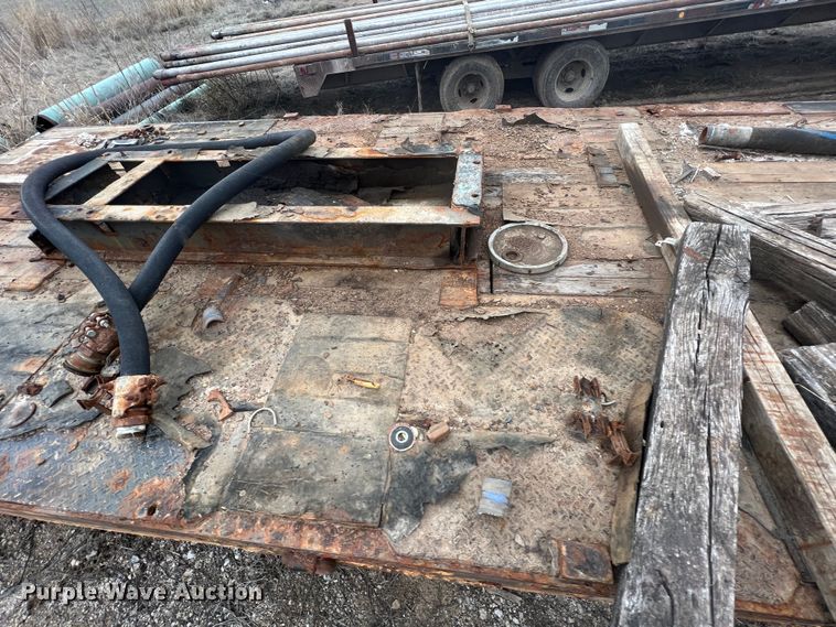 image for item KR9533 2007 Eager Beaver 25XPT  equipment trailer