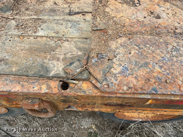 image for item KR9533 2007 Eager Beaver 25XPT  equipment trailer