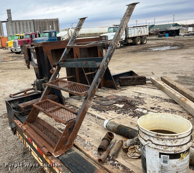 image for item KR9533 2007 Eager Beaver 25XPT  equipment trailer