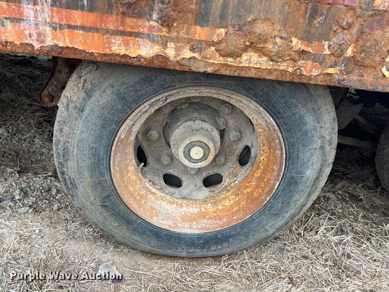 image for item KR9533 2007 Eager Beaver 25XPT  equipment trailer