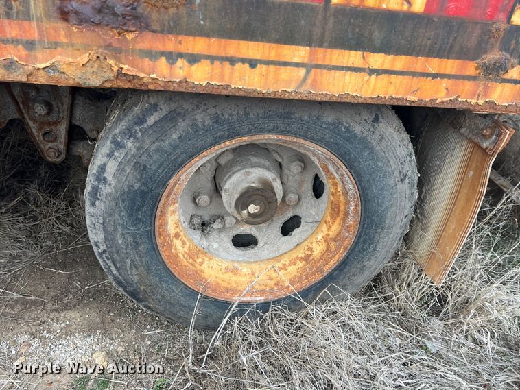 image for item KR9533 2007 Eager Beaver 25XPT  equipment trailer