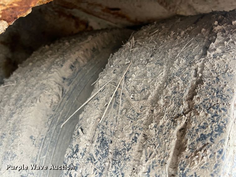 image for item KR9533 2007 Eager Beaver 25XPT  equipment trailer