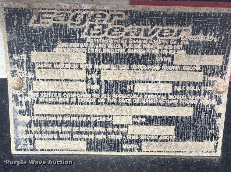 image for item KR9533 2007 Eager Beaver 25XPT  equipment trailer