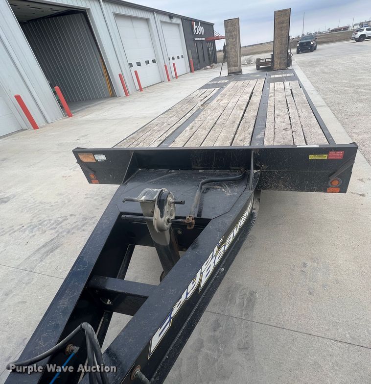 image for item KR9535 2017 Eager Beaver 20XPT  equipment trailer