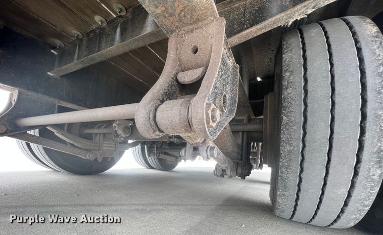 image for item KR9535 2017 Eager Beaver 20XPT  equipment trailer