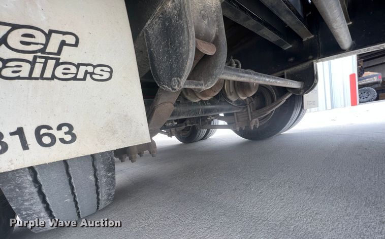 image for item KR9535 2017 Eager Beaver 20XPT  equipment trailer