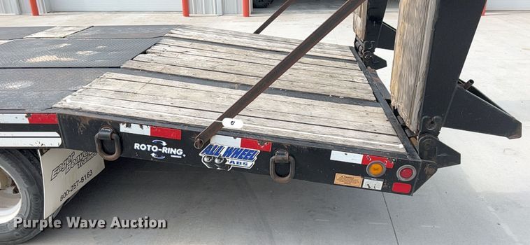 image for item KR9535 2017 Eager Beaver 20XPT  equipment trailer