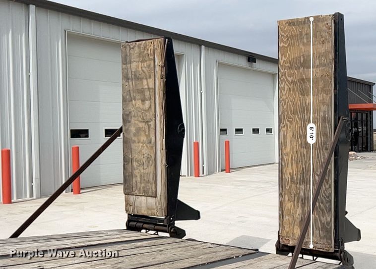 image for item KR9535 2017 Eager Beaver 20XPT  equipment trailer