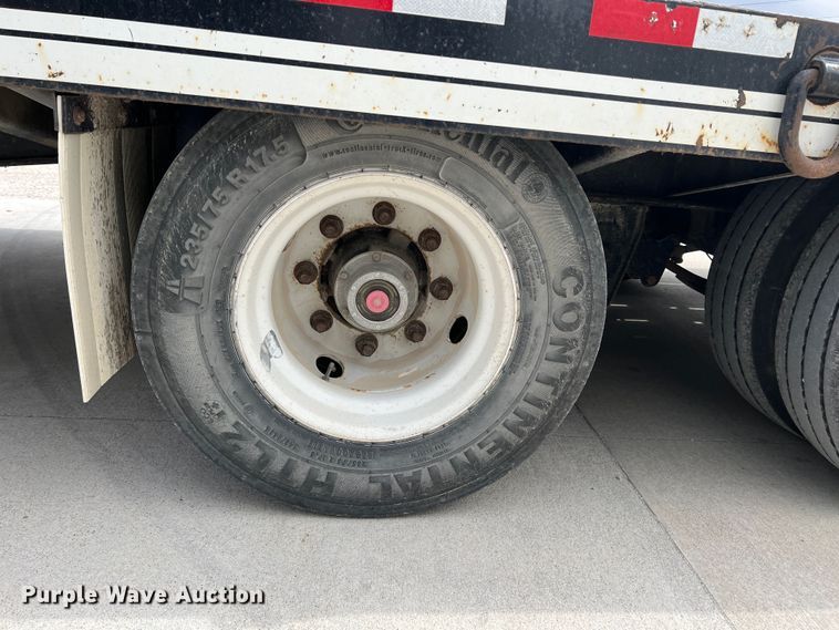 image for item KR9535 2017 Eager Beaver 20XPT  equipment trailer