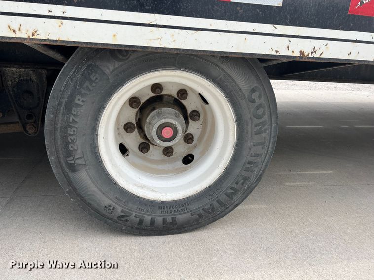 image for item KR9535 2017 Eager Beaver 20XPT  equipment trailer