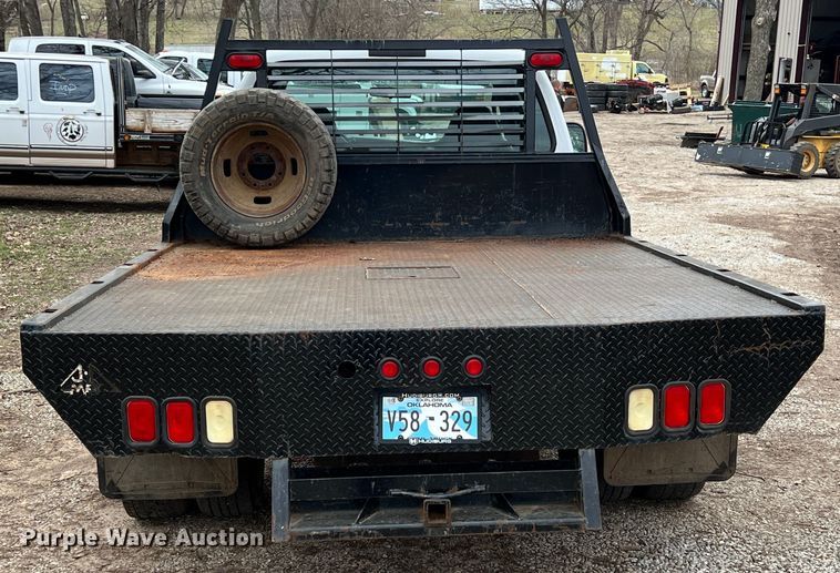 image for item KR9538 2007 Ford F350 Super Duty XL  SuperCab flatbed pickup truck