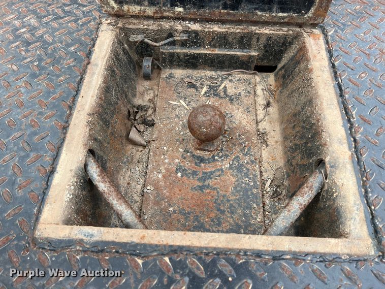 image for item KR9538 2007 Ford F350 Super Duty XL  SuperCab flatbed pickup truck