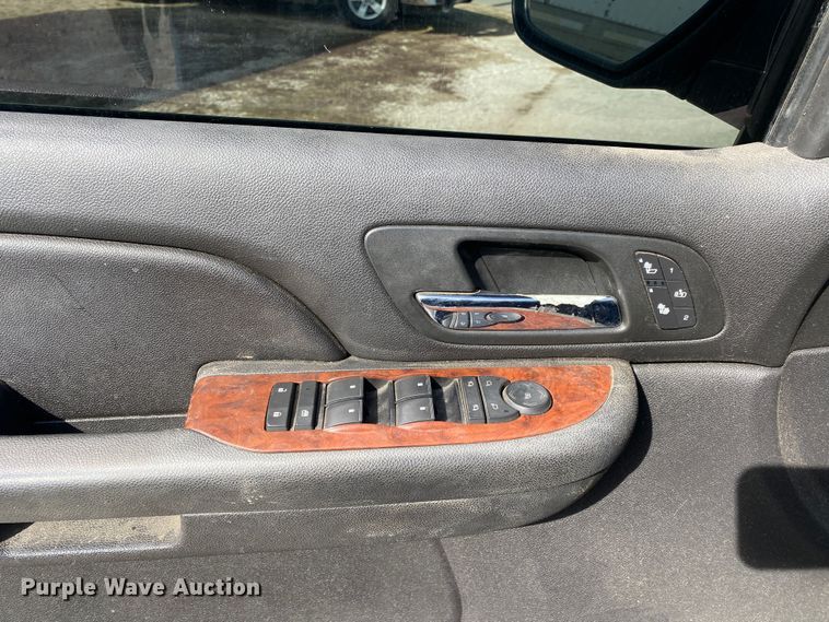 image for item KV9730 2007 Chevrolet Avalanche  Crew Cab pickup truck