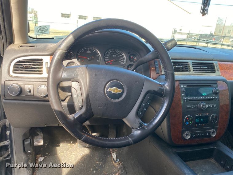 image for item KV9730 2007 Chevrolet Avalanche  Crew Cab pickup truck