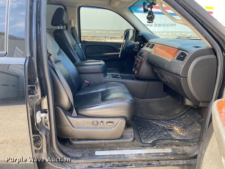 image for item KV9730 2007 Chevrolet Avalanche  Crew Cab pickup truck