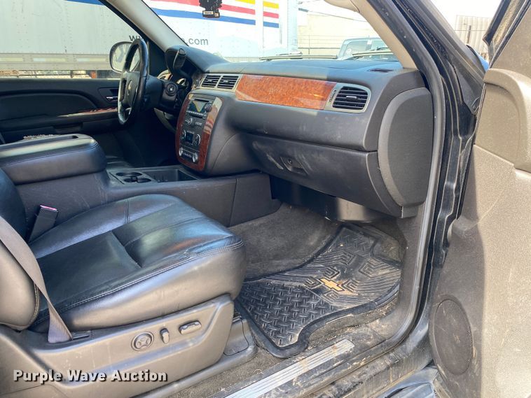 image for item KV9730 2007 Chevrolet Avalanche  Crew Cab pickup truck