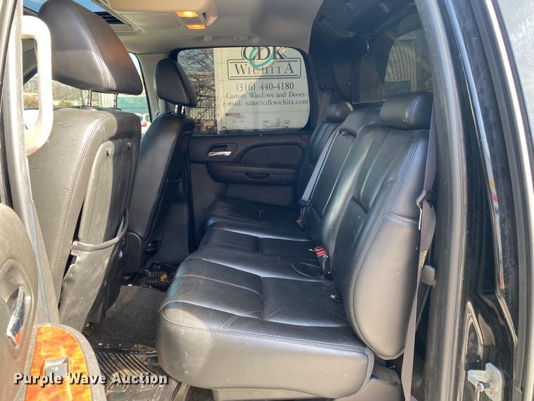 image for item KV9730 2007 Chevrolet Avalanche  Crew Cab pickup truck