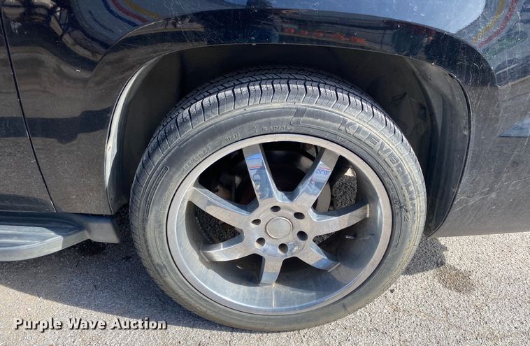 image for item KV9730 2007 Chevrolet Avalanche  Crew Cab pickup truck