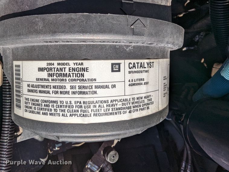 image for item LF9572 2004 GMC Savana G3500  school bus