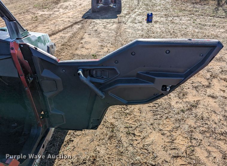 image for item LF9698 2018 Polaris General  utility vehicle