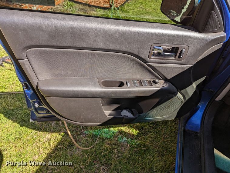 image for item LF9701 2012 Ford Fusion