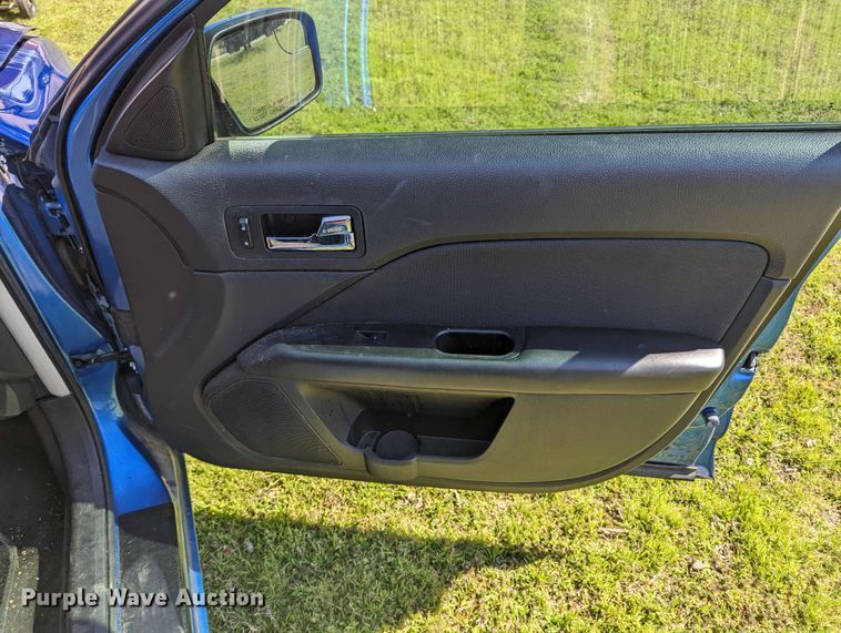 image for item LF9701 2012 Ford Fusion