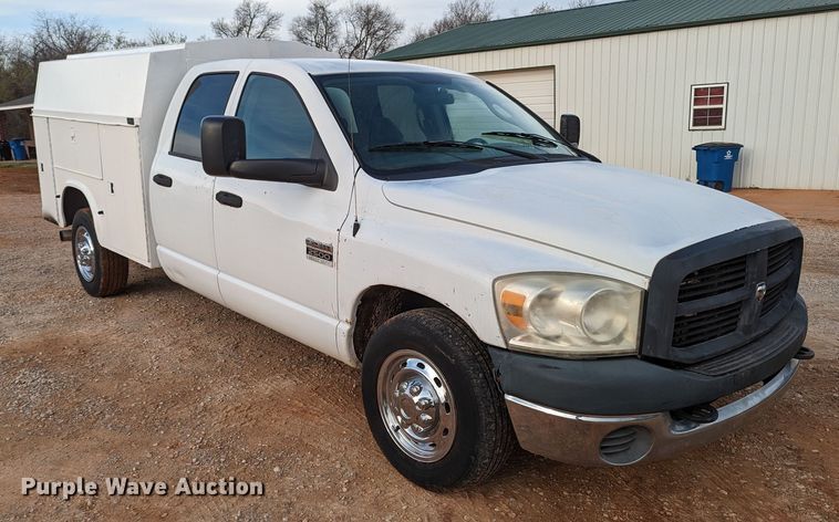 image for item LF9724 2007 Dodge Ram 2500  Quad Cab utility bed pickup truck