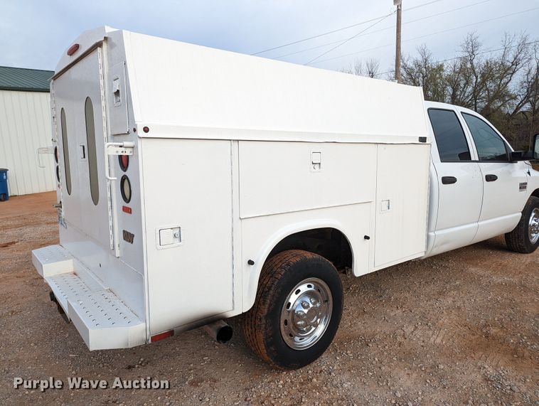 image for item LF9724 2007 Dodge Ram 2500  Quad Cab utility bed pickup truck