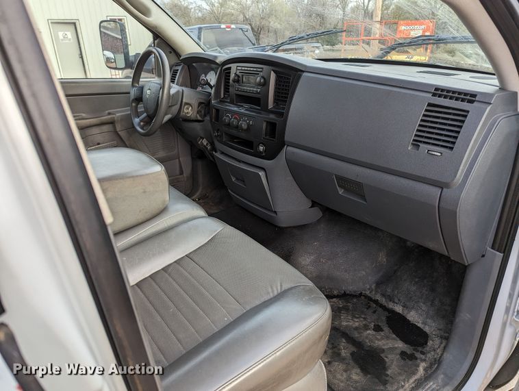 image for item LF9724 2007 Dodge Ram 2500  Quad Cab utility bed pickup truck