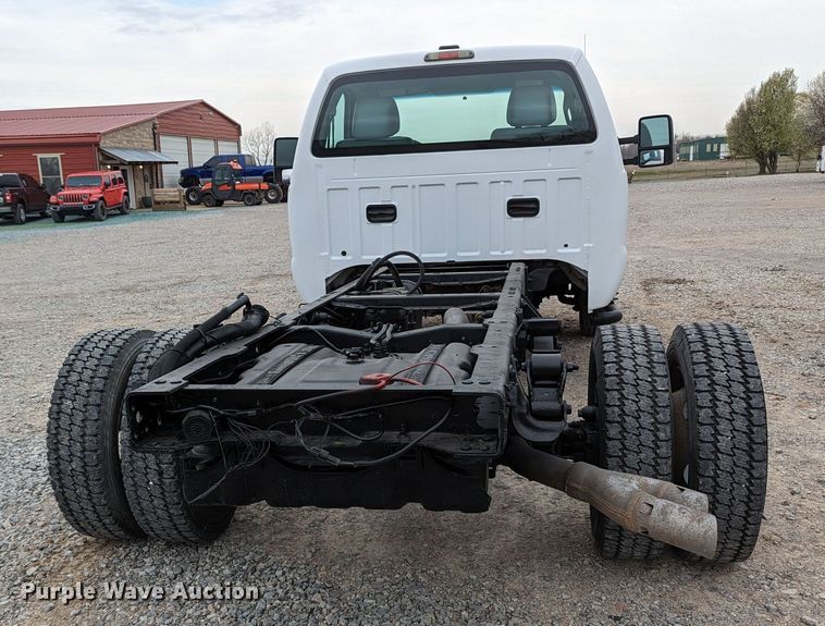 image for item LF9726 2011 Ford F450 Super Duty  truck cab and chassis