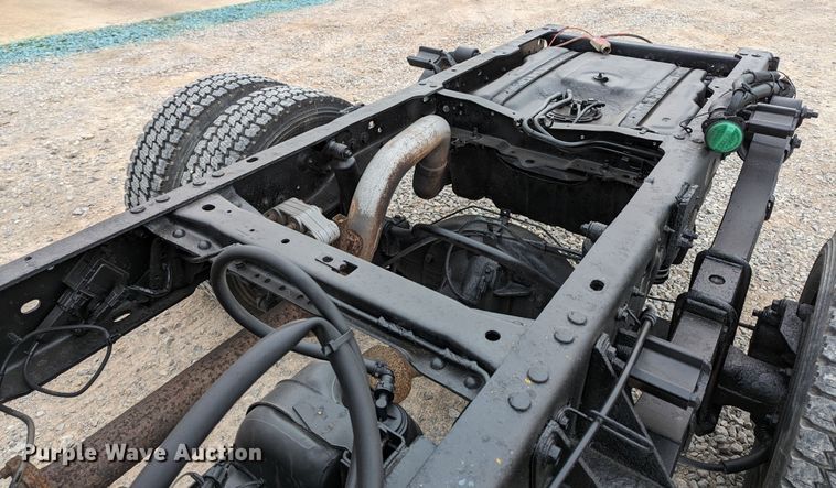 image for item LF9726 2011 Ford F450 Super Duty  truck cab and chassis