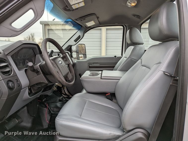 image for item LF9726 2011 Ford F450 Super Duty  truck cab and chassis