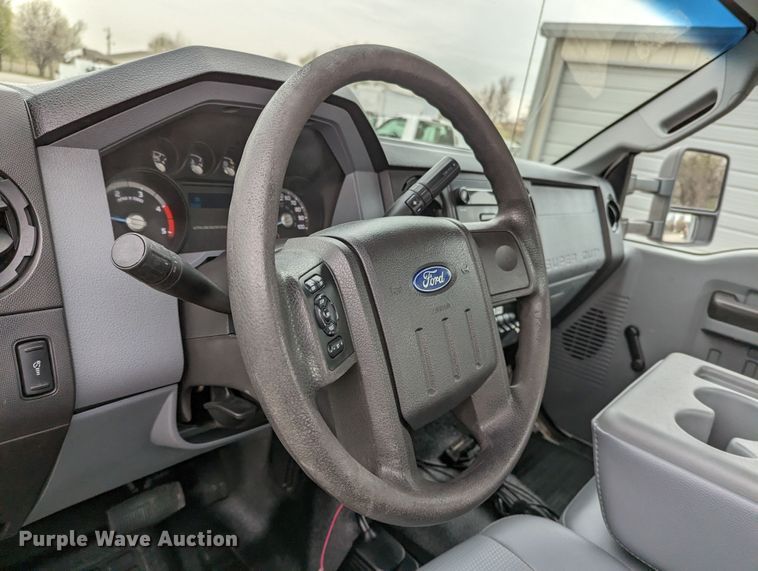 image for item LF9726 2011 Ford F450 Super Duty  truck cab and chassis