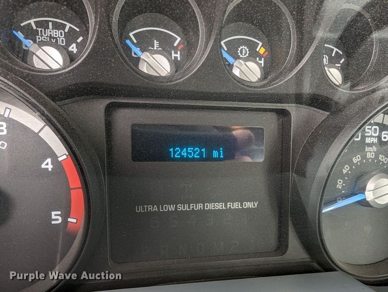 image for item LF9726 2011 Ford F450 Super Duty  truck cab and chassis