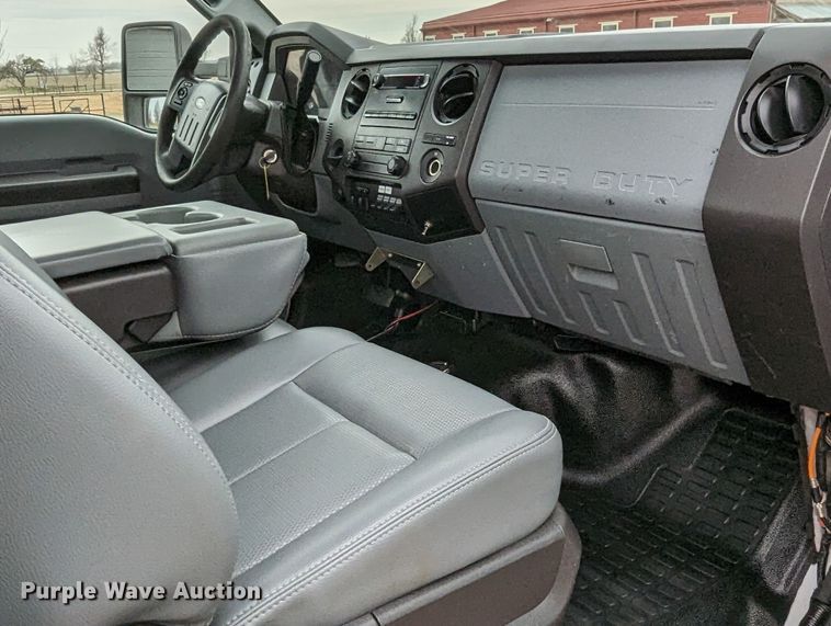 image for item LF9726 2011 Ford F450 Super Duty  truck cab and chassis