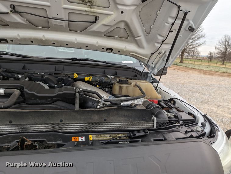 image for item LF9726 2011 Ford F450 Super Duty  truck cab and chassis