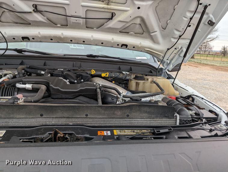 image for item LF9726 2011 Ford F450 Super Duty  truck cab and chassis