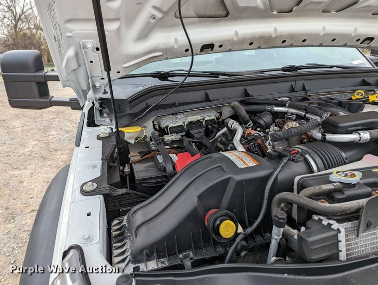 image for item LF9726 2011 Ford F450 Super Duty  truck cab and chassis