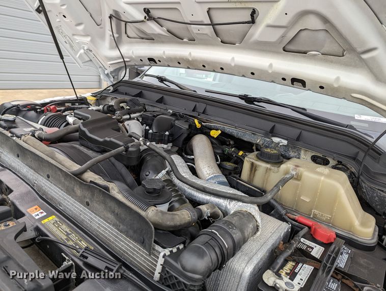 image for item LF9726 2011 Ford F450 Super Duty  truck cab and chassis