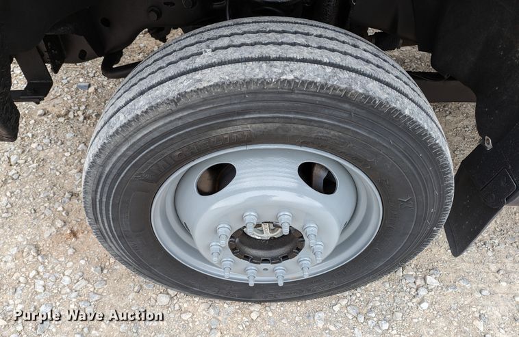 image for item LF9726 2011 Ford F450 Super Duty  truck cab and chassis